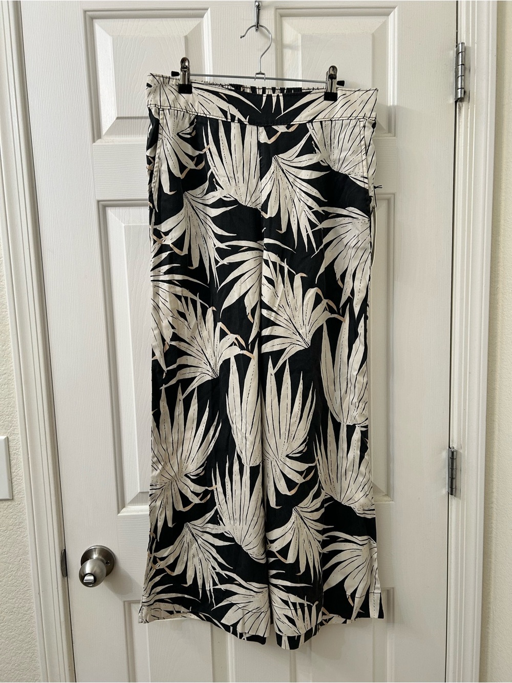 NWT Rachel Zoe Black and White Palm-Leaf Wide Leg Pants